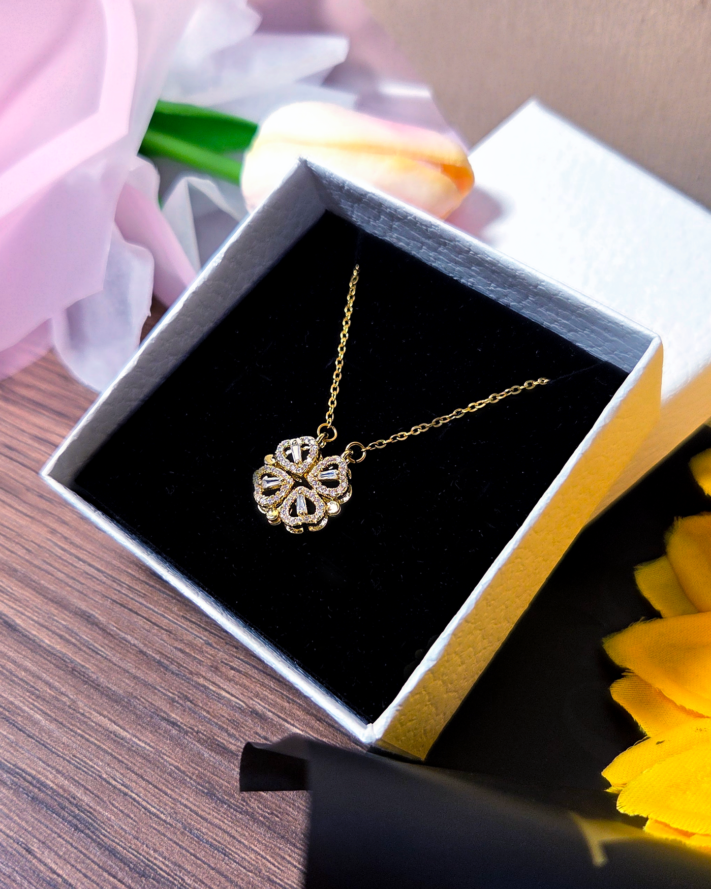 COLLAR TREBOL DE CORAZONES ORASHI